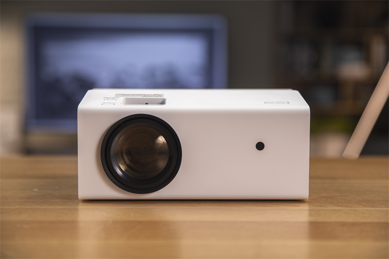 Emotn C1 Projector