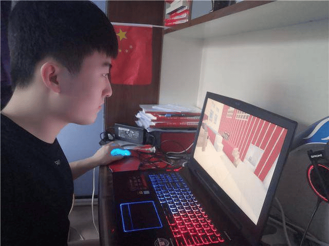 Studentds in China held a Graduation Ceremony on Minecraft 